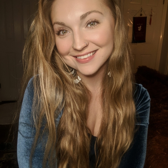 oliviaathomas